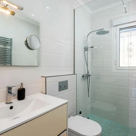فيلة 4 Bed Near Golf Course