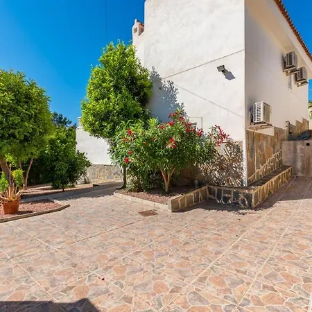 4 Bed Near Golf Course * سيوداد كيسادا