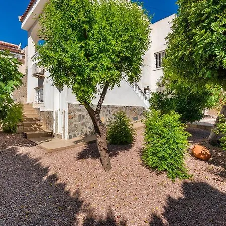 فيلة 4 Bed Near Golf Course سيوداد كيسادا