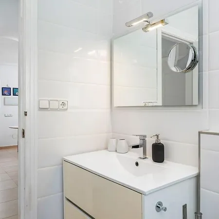 4 Bed Near Golf Course فيلة *
