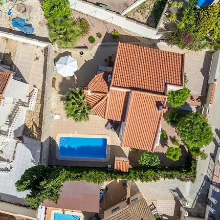 4 Bed Near Golf Course سيوداد كيسادا