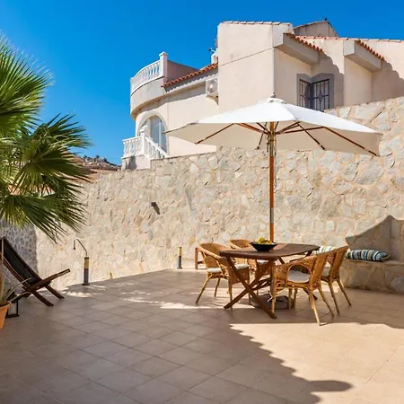 4 Bed Near Golf Course * سيوداد كيسادا