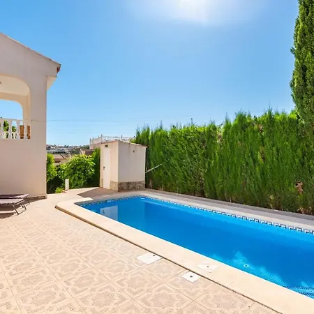 فيلة 4 Bed Near Golf Course سيوداد كيسادا