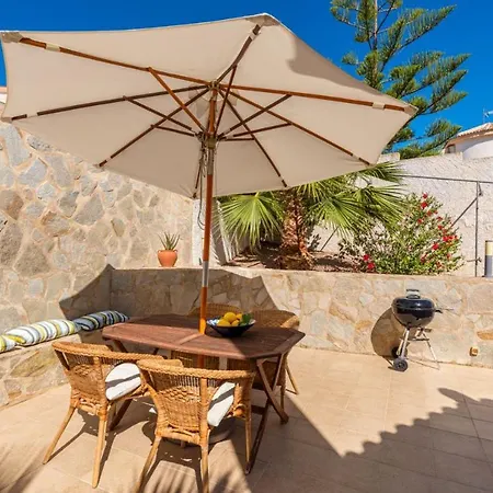 4 Bed Near Golf Course Βίλα
